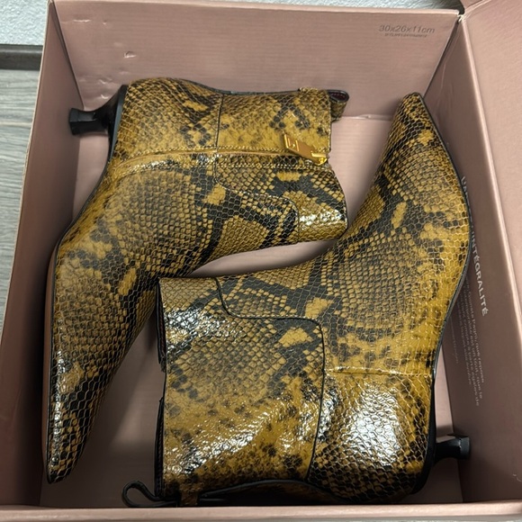 Franco Sarto Mala Dress Ankle Bootie In Woodland Brown Snake Leather - Picture 2 of 8